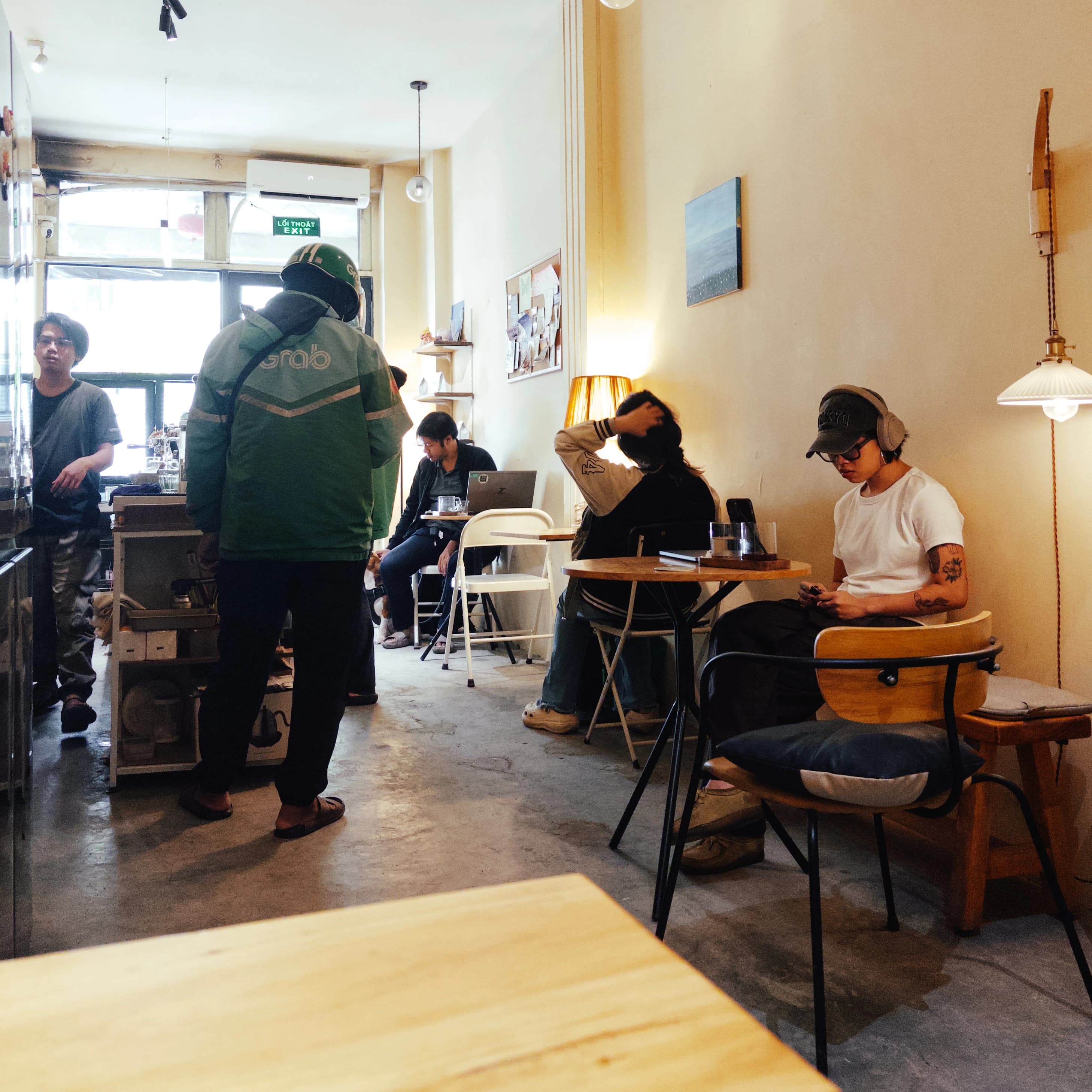 Lạc Cafe